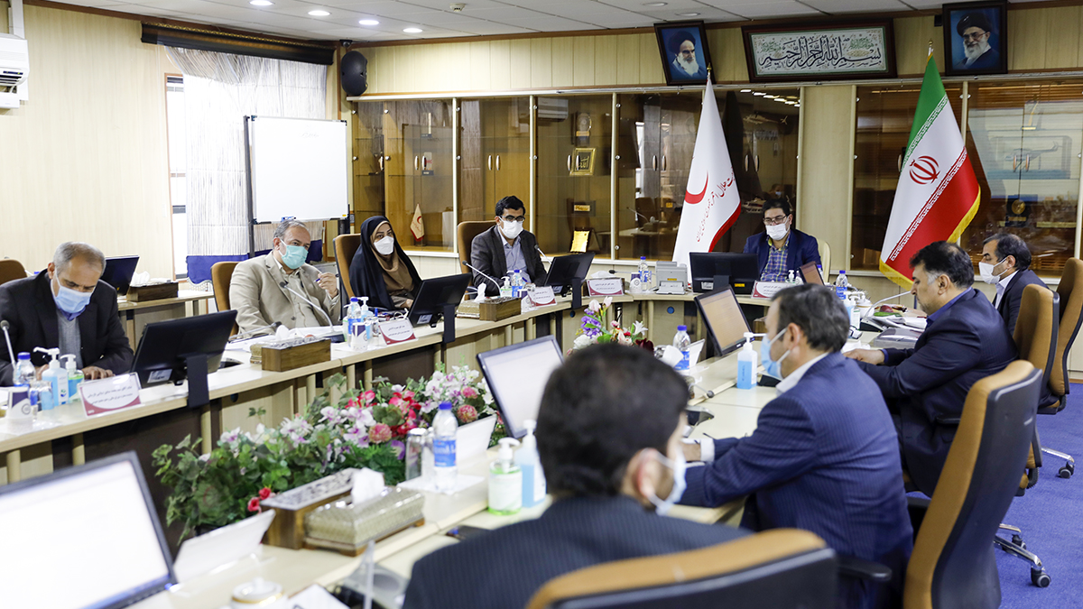  حضور دکتر همتی در مجمع عادی سازمان تدارکات پزشکی جمعیت هلال‌احمر